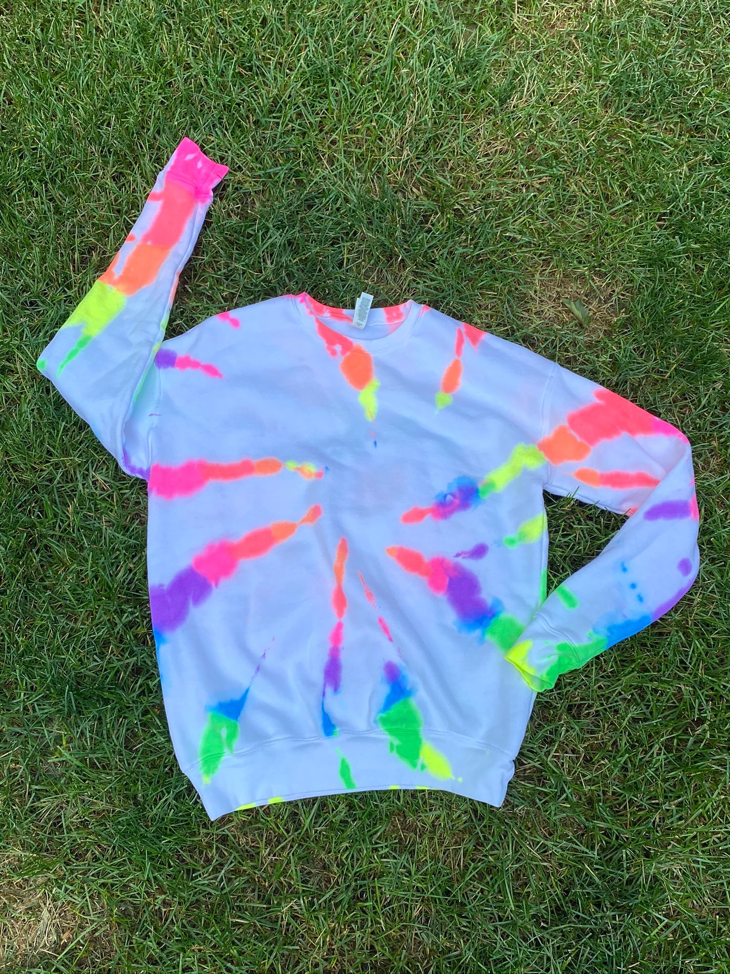 Neon Vibes Crew